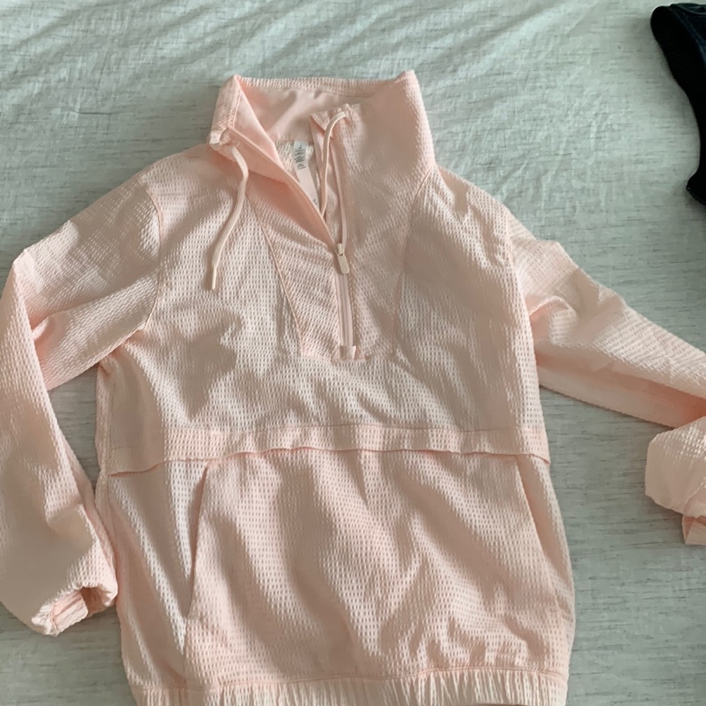 Lululemon Pack Light Pullover 
Packable Size 6